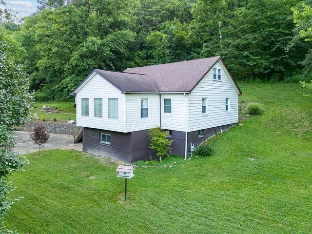698 Lick Branch Road Charleston, WV 25312 - Photo 2 of 24 Gallery Image 2