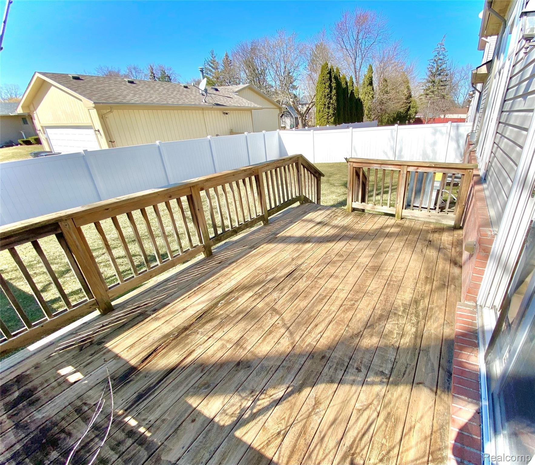 1703 Milverton Road Troy, MI 48083 - Photo 44 of 46 Deck