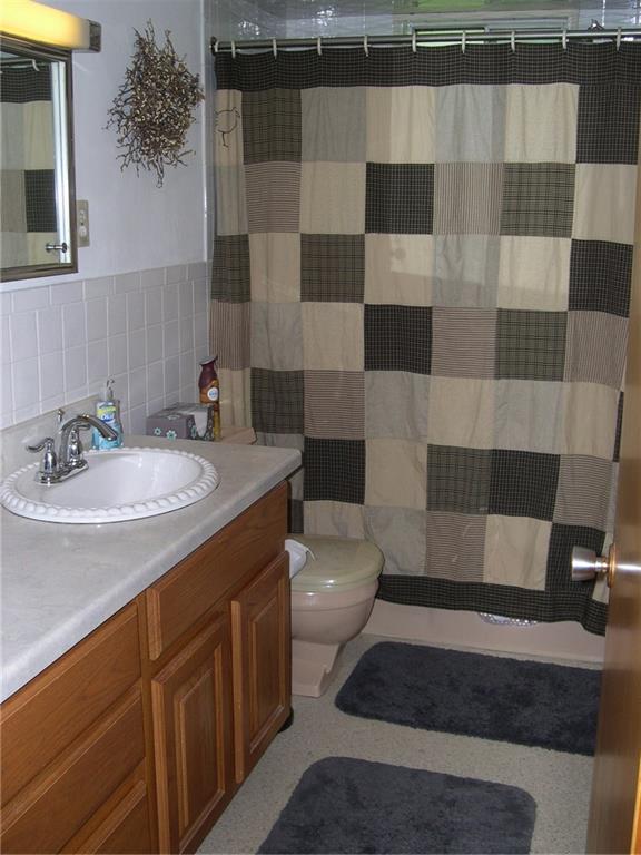 137 Singer Way Ligonier, PA 15658 - Photo 18 of 21 full bath