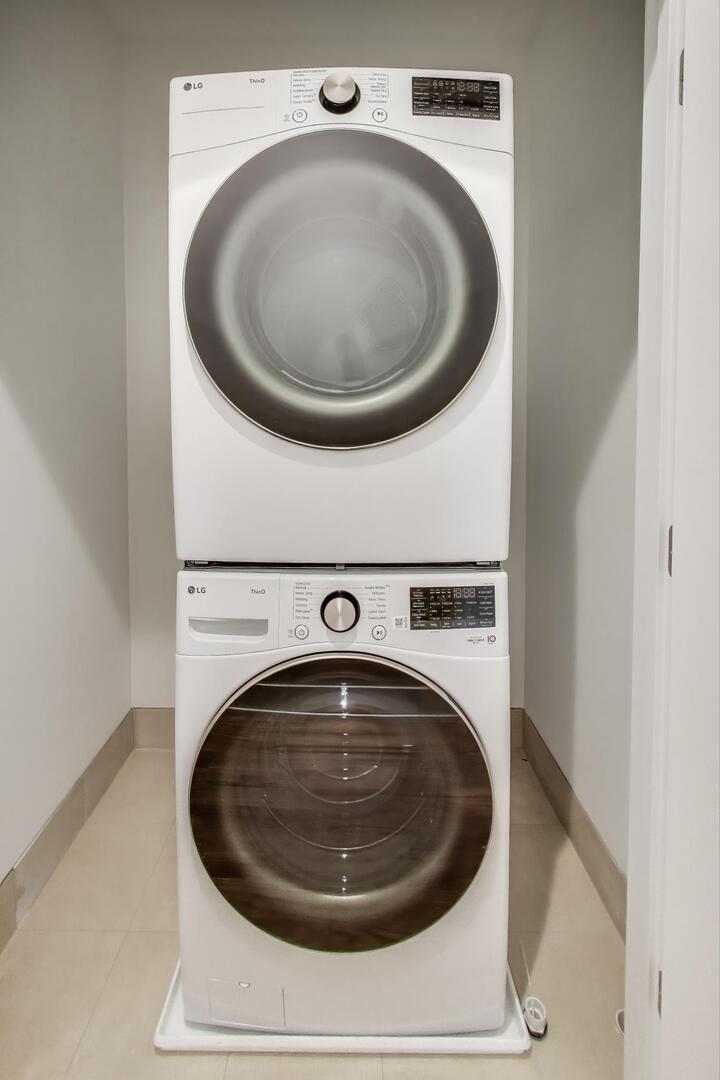 3339 North Ridgeway Avenue, Unit 2N Chicago, IL 60618 - Photo 22 of 29 a utility room with dryer and washer