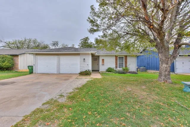 $290,000 | 900 Cactus Drive, Round Rock, TX 78681
