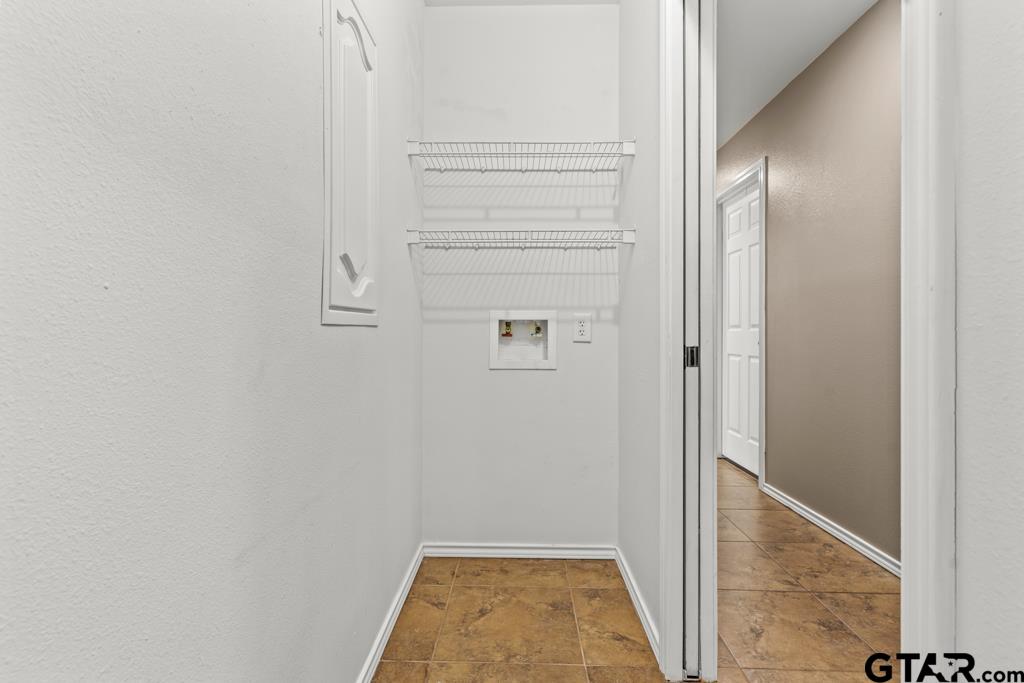 228 Cambridge Lane Longview, TX 75601 - Photo 14 of 26 a view of room