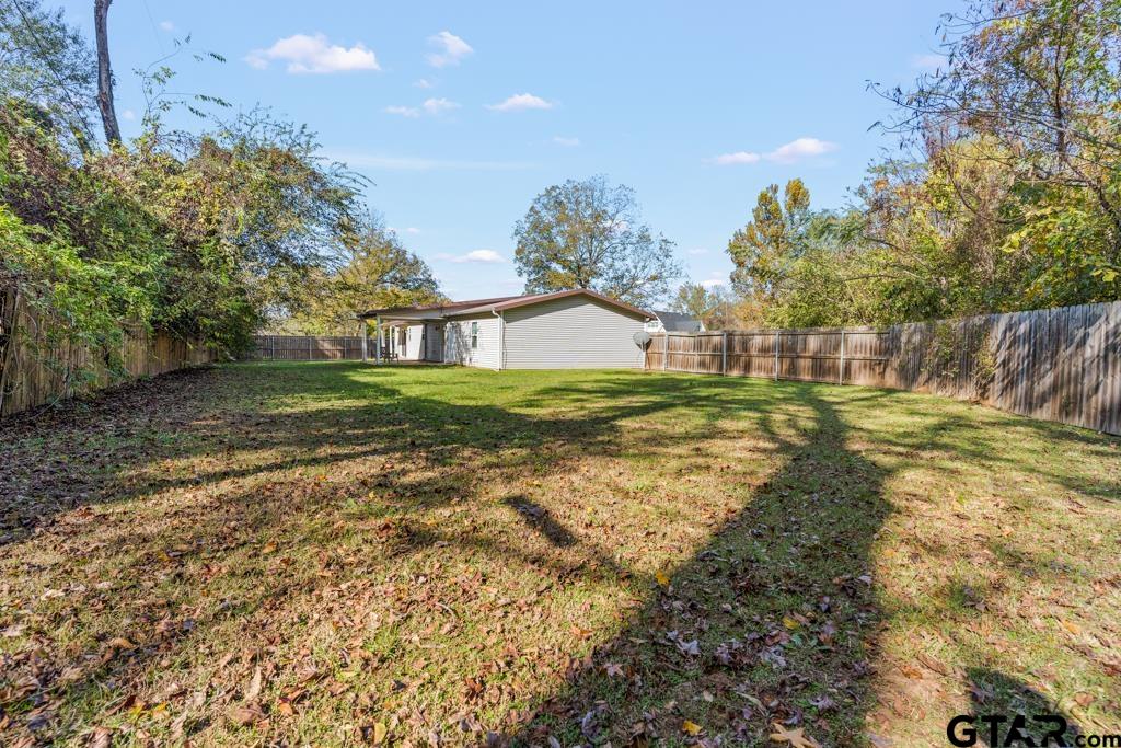 228 Cambridge Lane Longview, TX 75601 - Photo 20 of 26