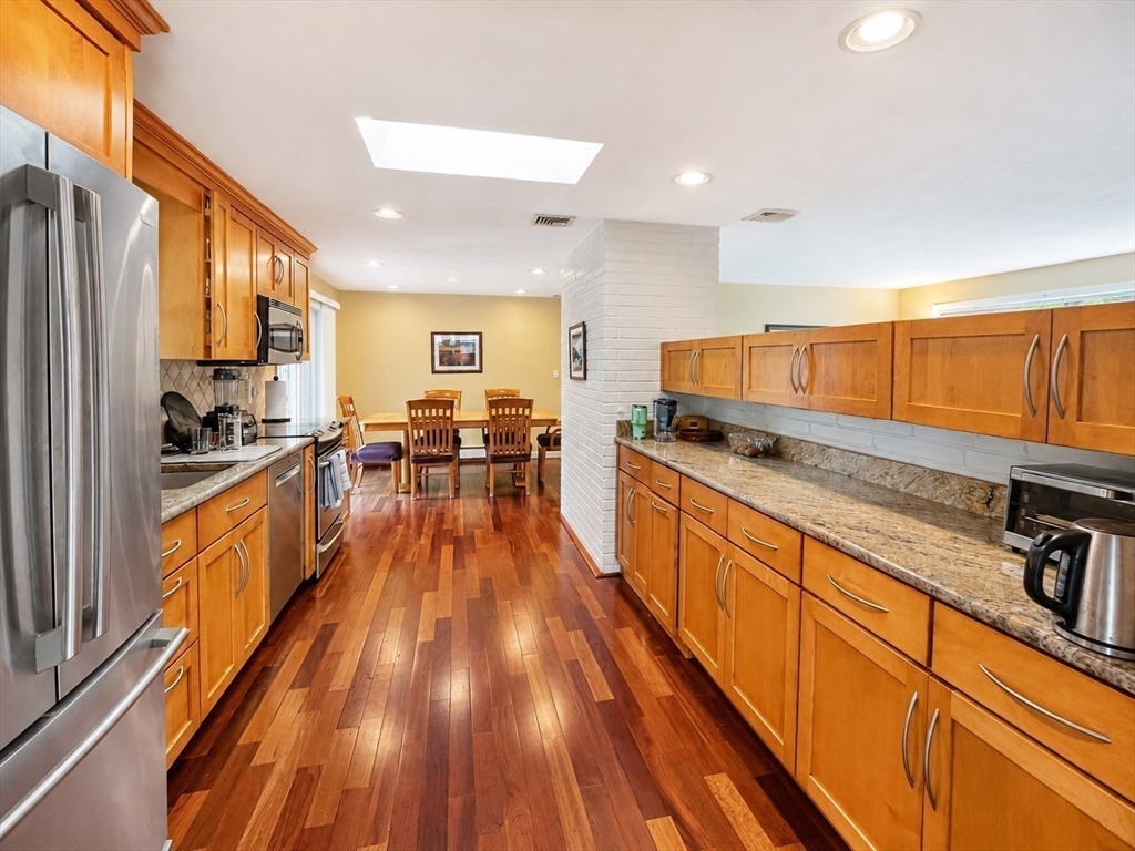 15 Leonard Road Framingham, MA 01701 - Photo 6 of 26