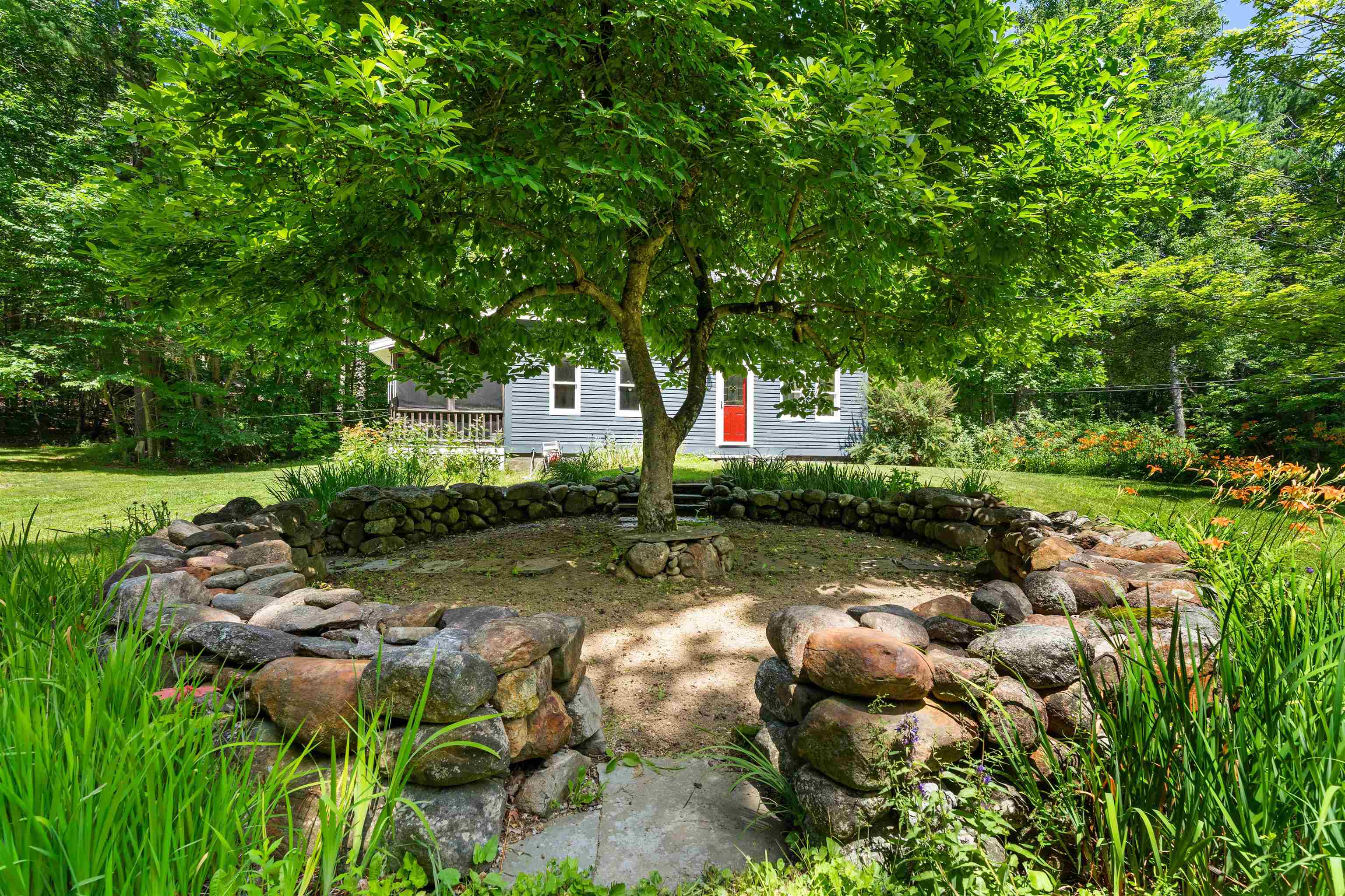 1811 Hopkinton Road Hopkinton, NH 03229 - Photo 52 of 53