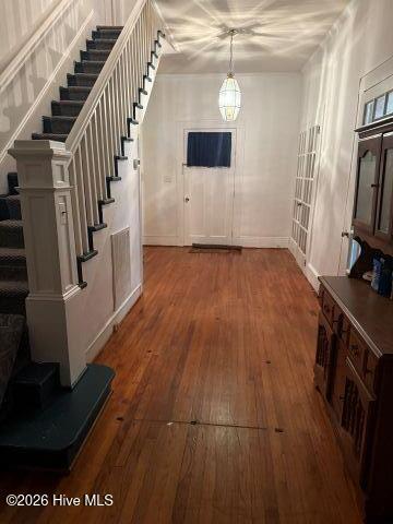 672 Main Street Aurora, NC 27806 - Photo 5 of 27 Foyer