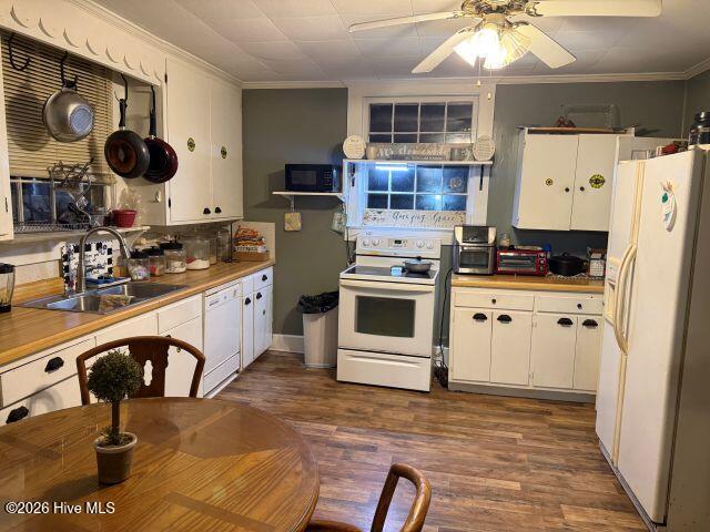 672 Main Street Aurora, NC 27806 - Photo 8 of 27 Kitchen view