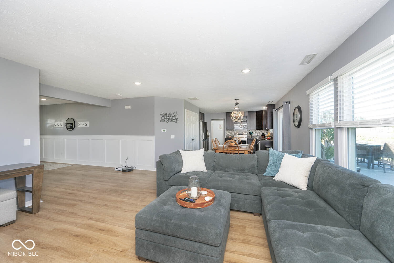 6922 West Briarwood Boulevard New Palestine, IN 46163 - Photo 11 of 47