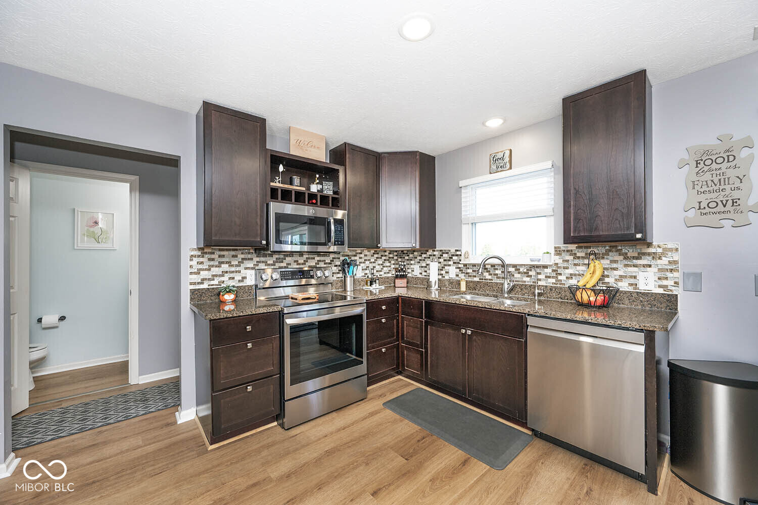 6922 West Briarwood Boulevard New Palestine, IN 46163 - Photo 14 of 47