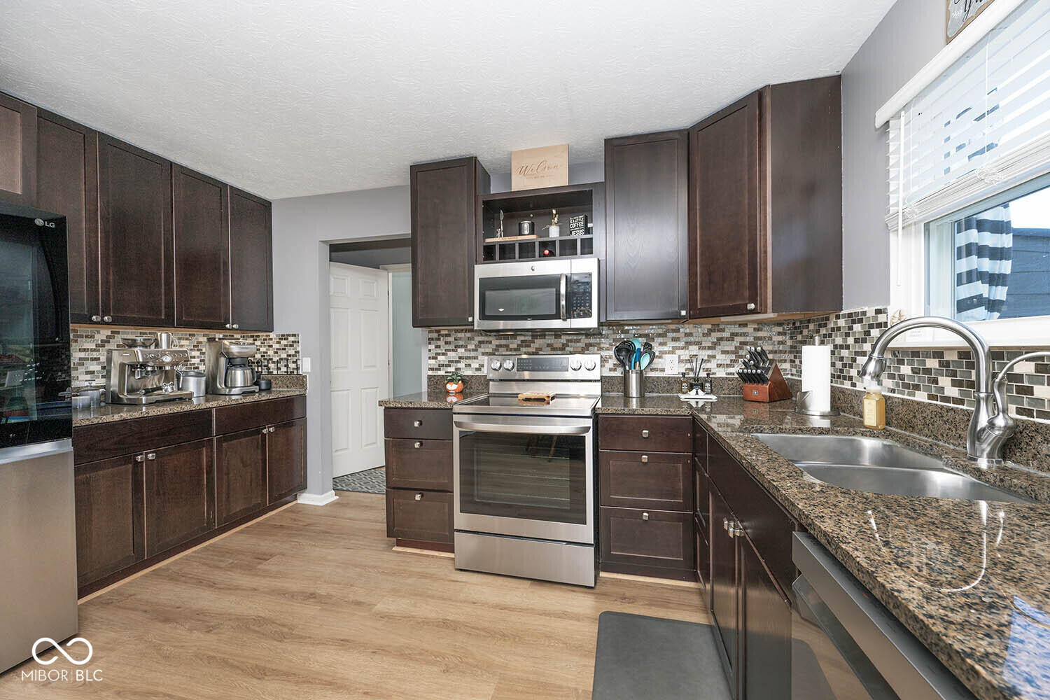 6922 West Briarwood Boulevard New Palestine, IN 46163 - Photo 15 of 47