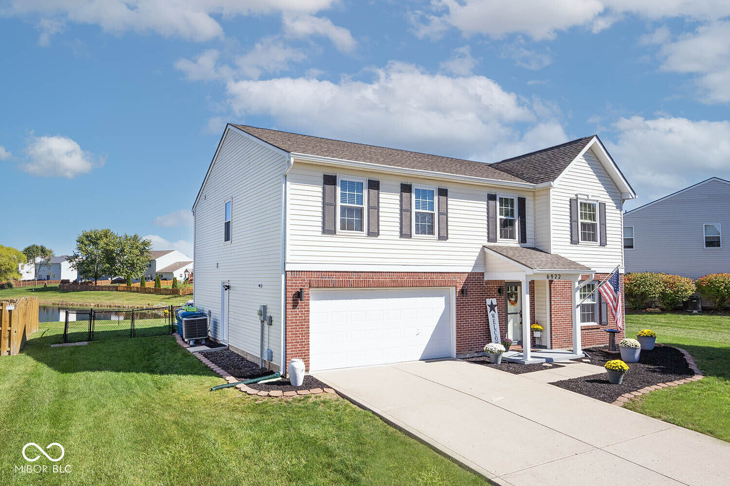 6922 West Briarwood Boulevard New Palestine, IN 46163 - Photo 3 of 47