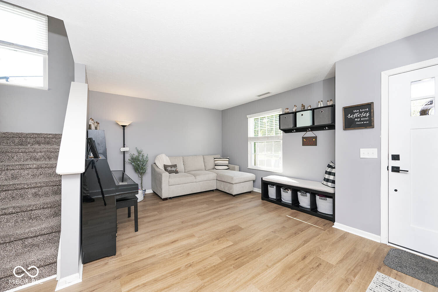 6922 West Briarwood Boulevard New Palestine, IN 46163 - Photo 5 of 47