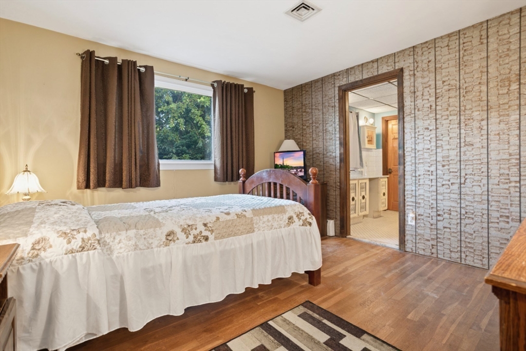 45 Bradford Road Peabody, MA 01960 - Photo 24 of 42