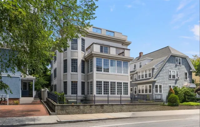 $1,125,000 | 30 South Angell Street, Unit 2, Providence, RI 02906