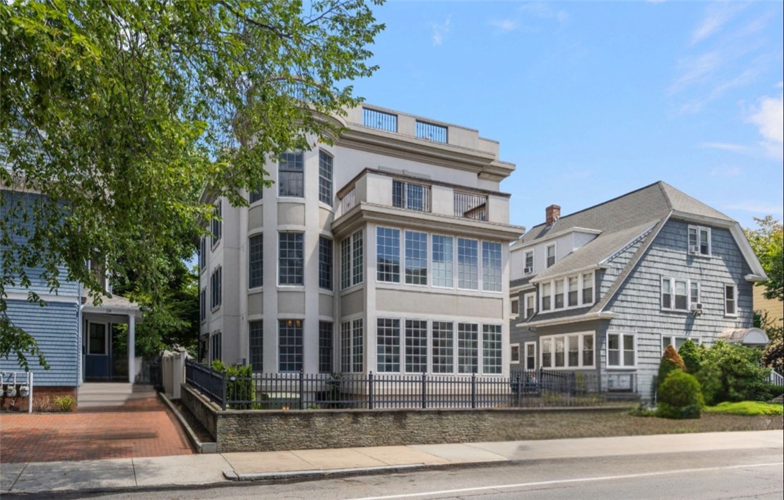 30 South Angell Street, Unit 2 Providence, RI 02906 - Photo 2 of 37