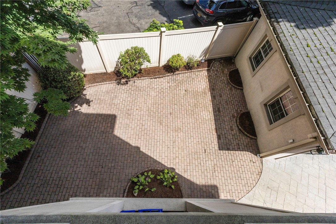 30 South Angell Street, Unit 2 Providence, RI 02906 - Photo 37 of 37