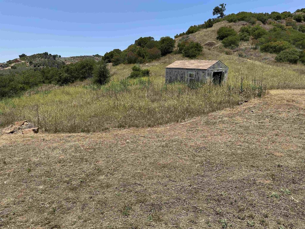 1 Vía Tornado Temecula, CA 92590 - Photo 40 of 42 a view of a lake with a mountain in the background