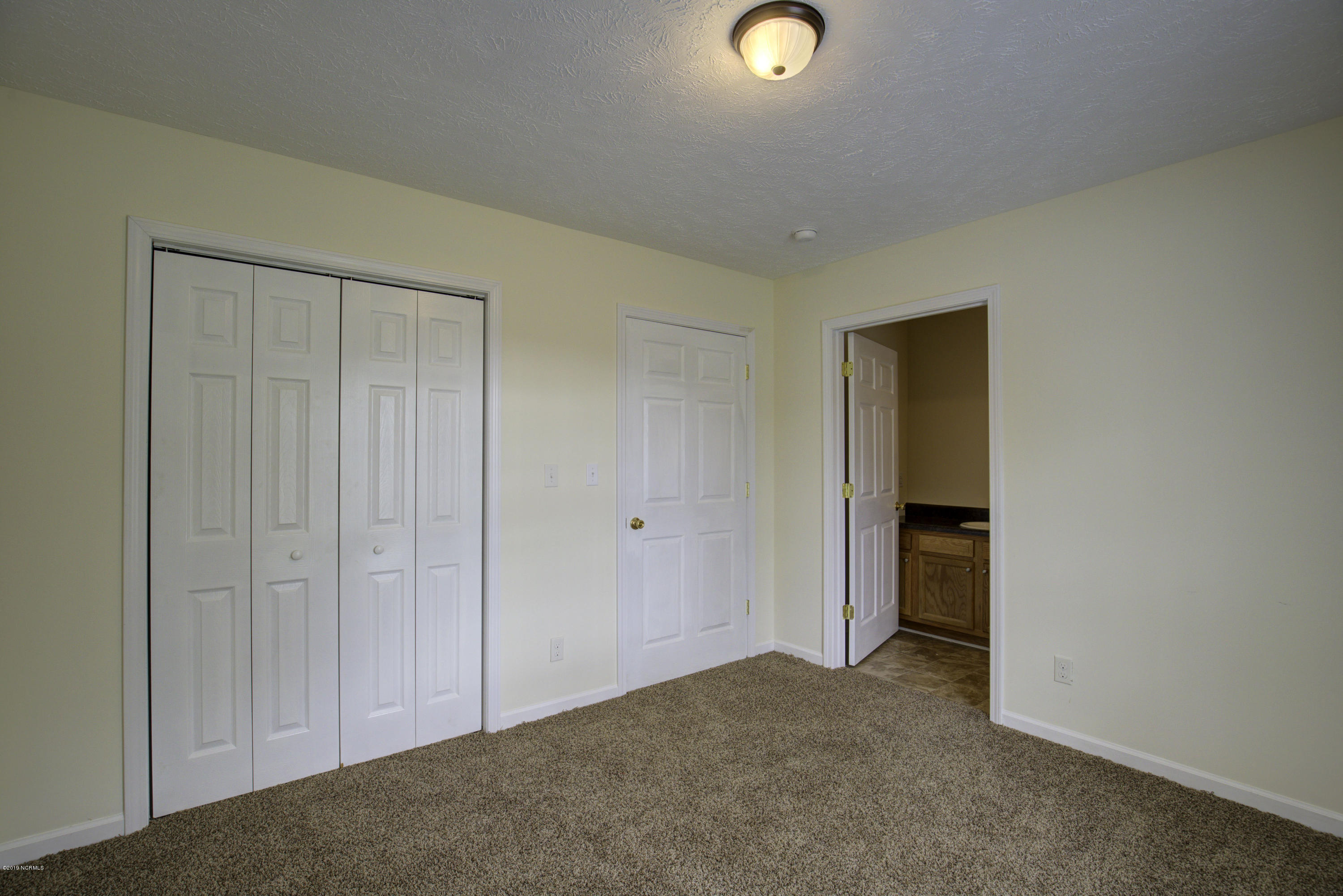 142 Swan Point Road Sneads Ferry, NC 28460 - Photo 14 of 27 142 Swanpoint - Interiors - _6