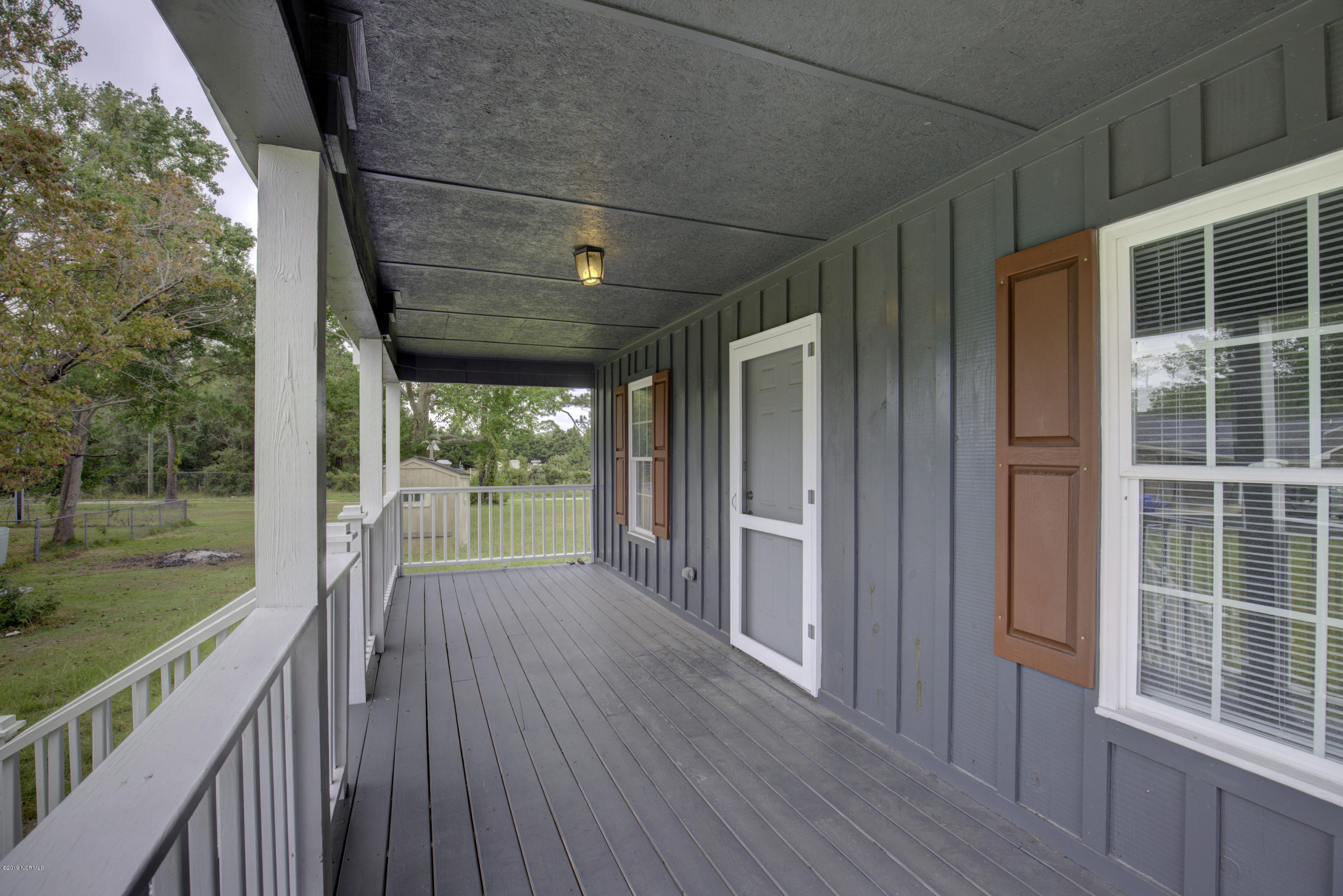 142 Swan Point Road Sneads Ferry, NC 28460 - Photo 5 of 27 142 Swanpoint - Interiors - _3
