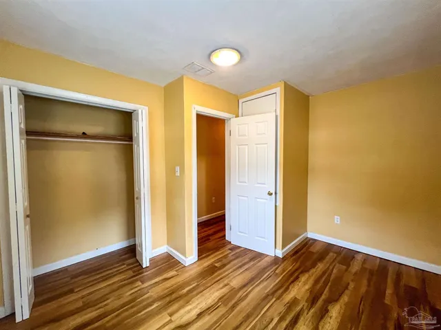 $1,300 | 608 North 70th Avenue, Pensacola, FL 32506