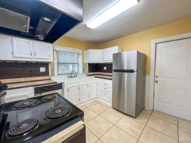 $1,300 | 608 North 70th Avenue, Pensacola, FL 32506