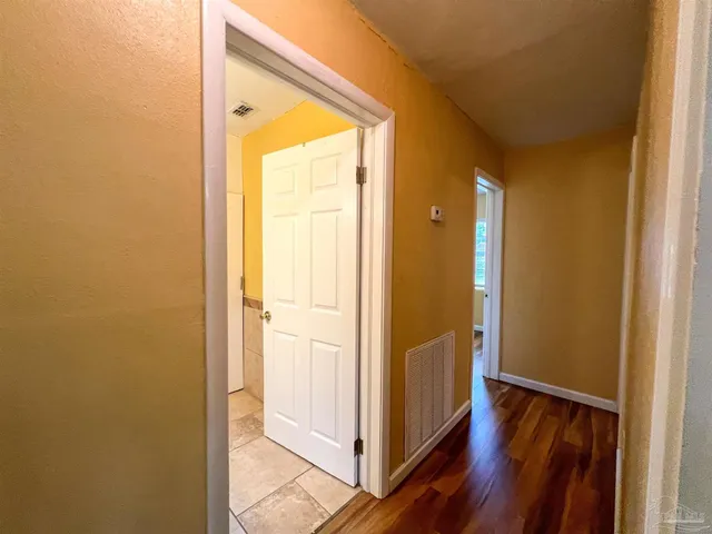 $1,300 | 608 North 70th Avenue, Pensacola, FL 32506