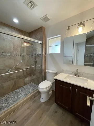 $2,100 | 9509 Sundial Drive, Las Vegas, NV 89134