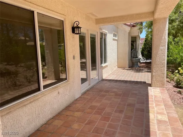 $2,100 | 9509 Sundial Drive, Las Vegas, NV 89134