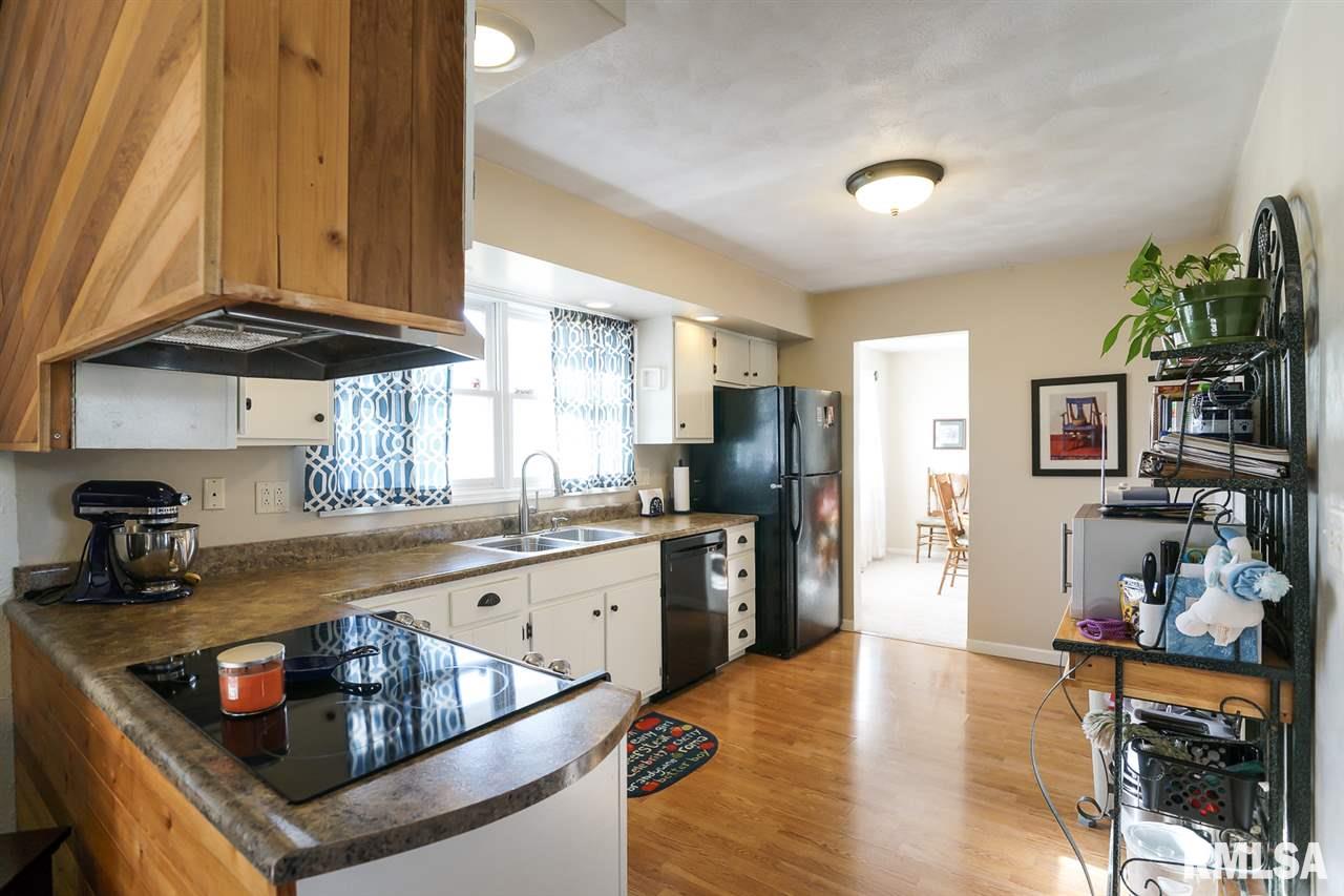 3312 Sheridan Road Pekin, IL 61554 - Photo 13 of 36 Gallery Image 13