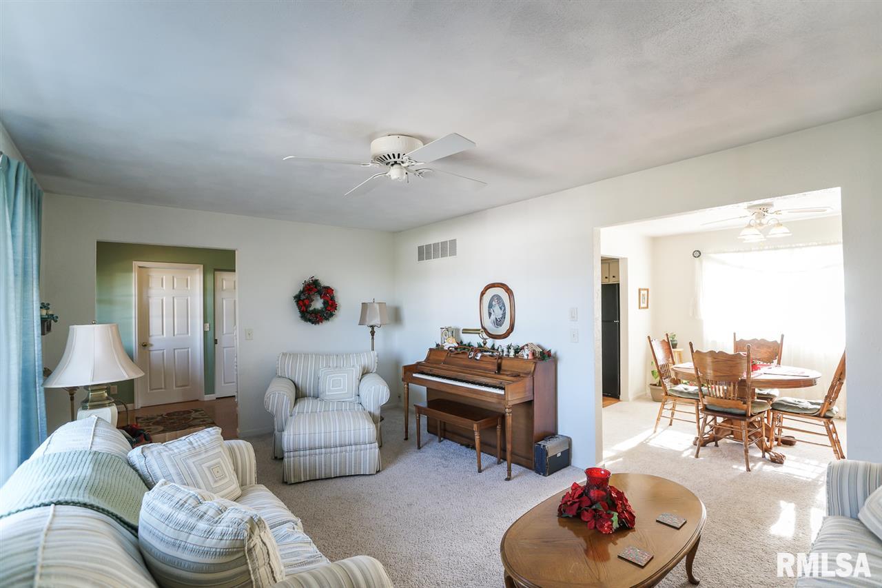 3312 Sheridan Road Pekin, IL 61554 - Photo 18 of 36 Gallery Image 18