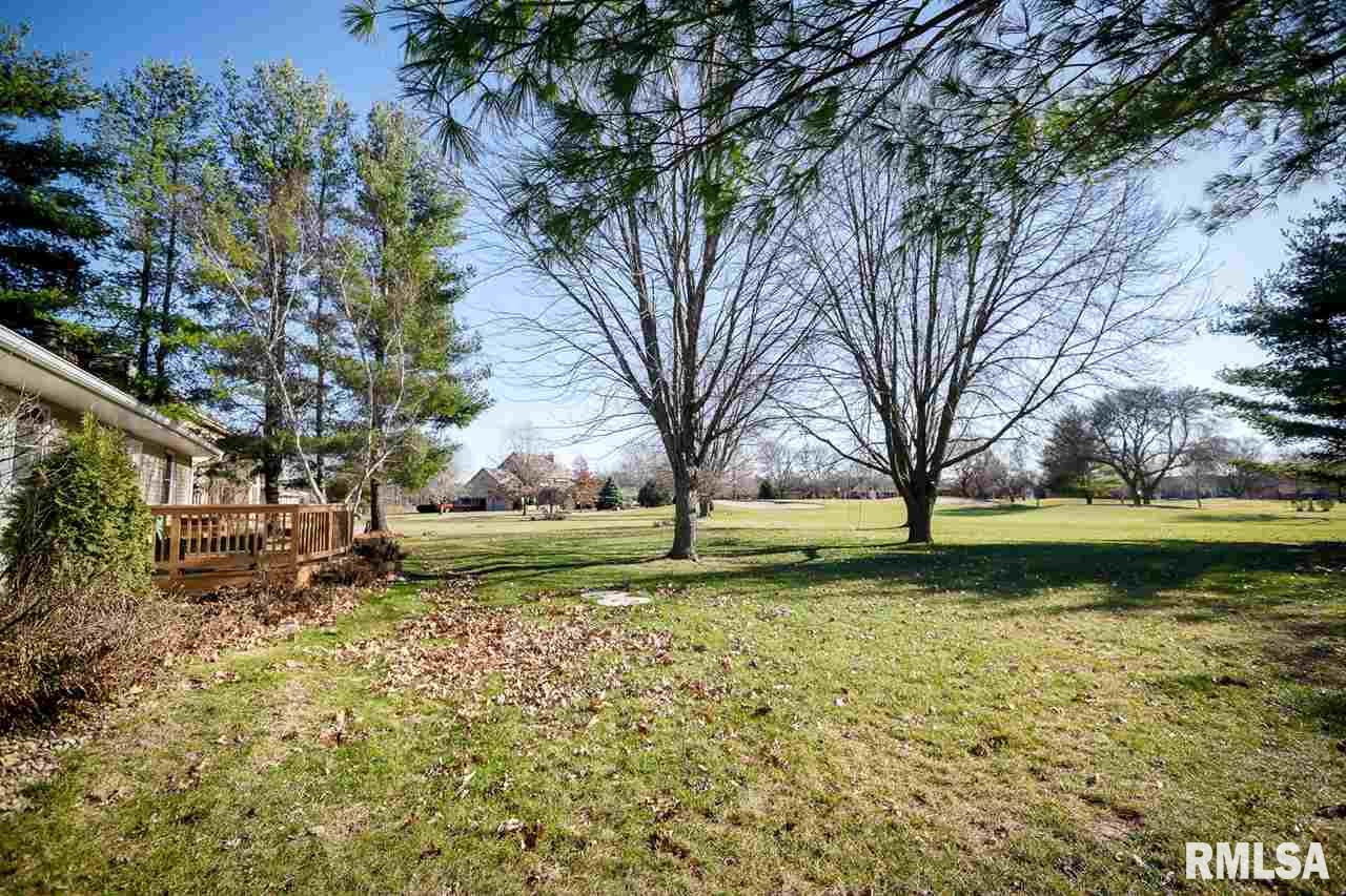 3312 Sheridan Road Pekin, IL 61554 - Photo 4 of 36 Gallery Image 4