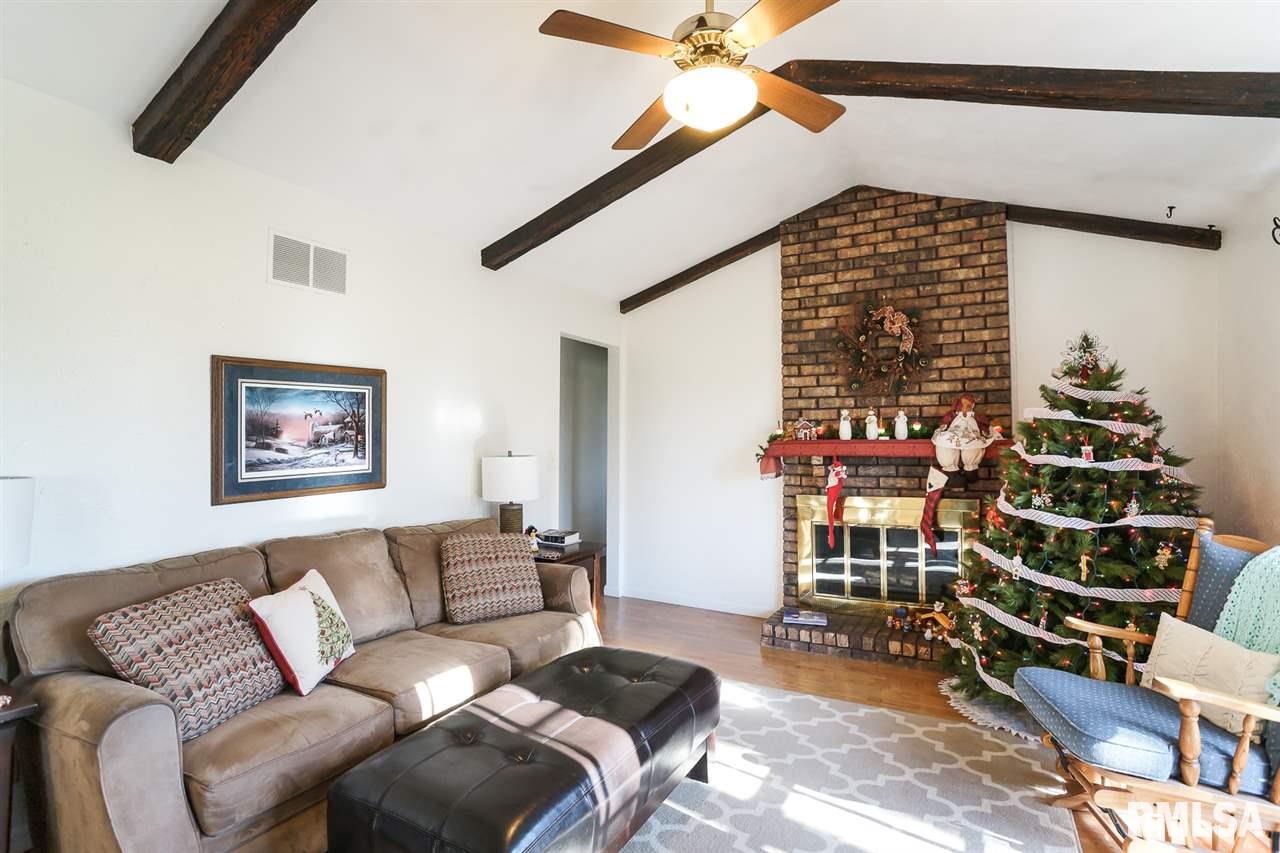 3312 Sheridan Road Pekin, IL 61554 - Photo 9 of 36 Gallery Image 9