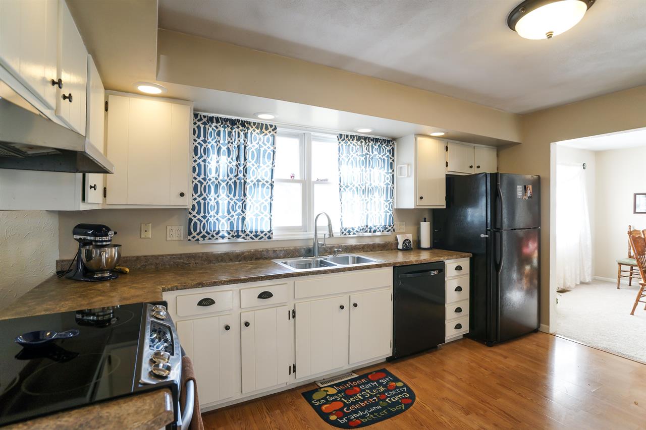 3312 Sheridan Road Pekin, IL 61554 - Photo 10 of 36 Gallery Image 10