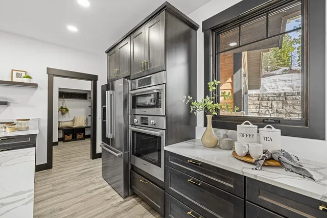 $2,248,000 | 15 Veil Cave Court, Donnelly, ID 83615