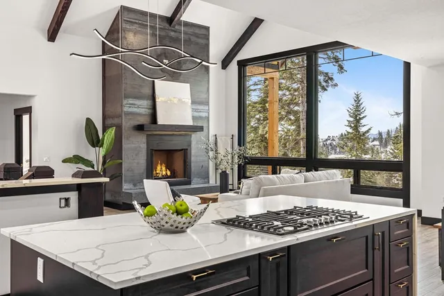 $2,248,000 | 15 Veil Cave Court, Donnelly, ID 83615