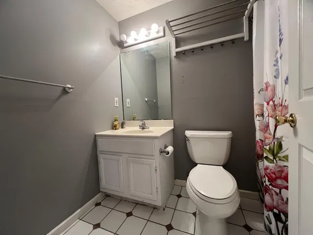 $256,000 | 24714 State Line Road, Lawrenceburg, IN 47025