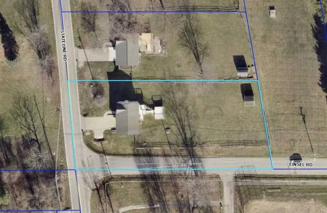 $256,000 | 24714 State Line Road, Lawrenceburg, IN 47025