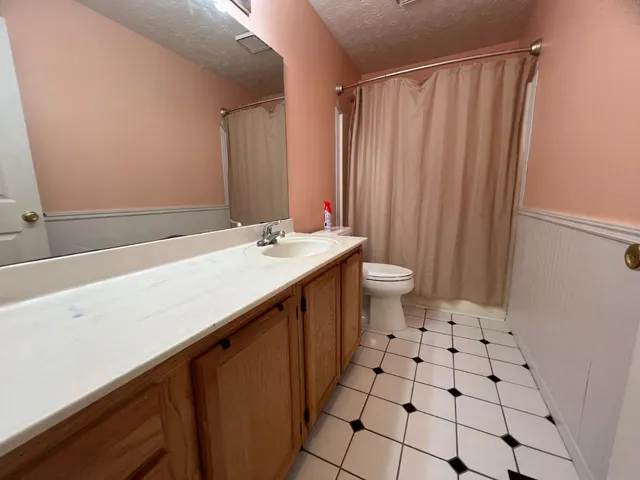 $256,000 | 24714 State Line Road, Lawrenceburg, IN 47025