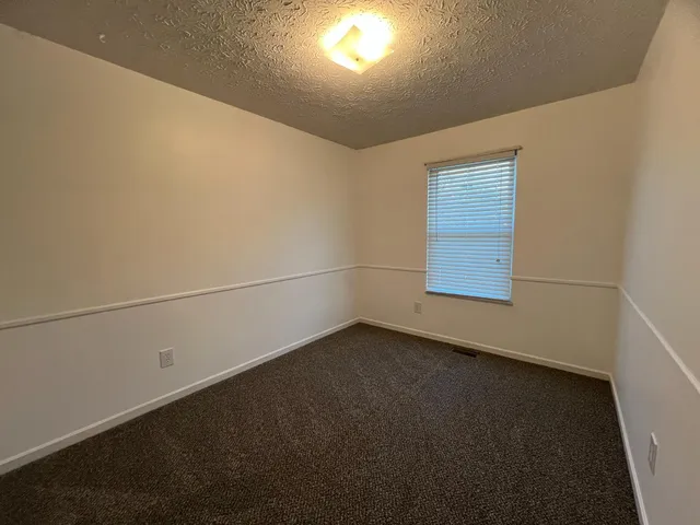 $256,000 | 24714 State Line Road, Lawrenceburg, IN 47025