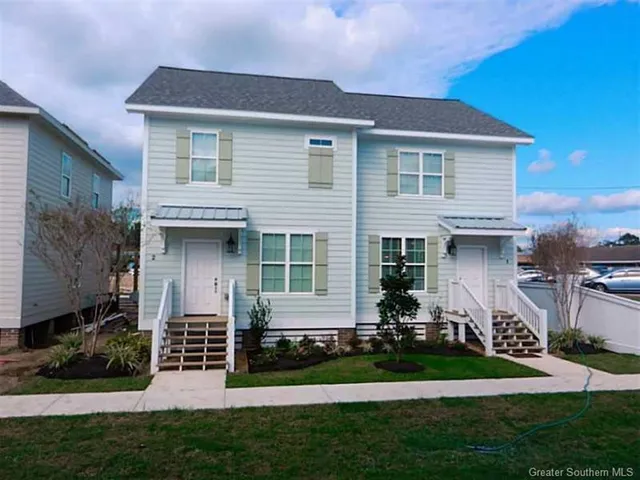 $214,500 | 1220 Pithon Street, Unit 6, Lake Charles, LA 70601