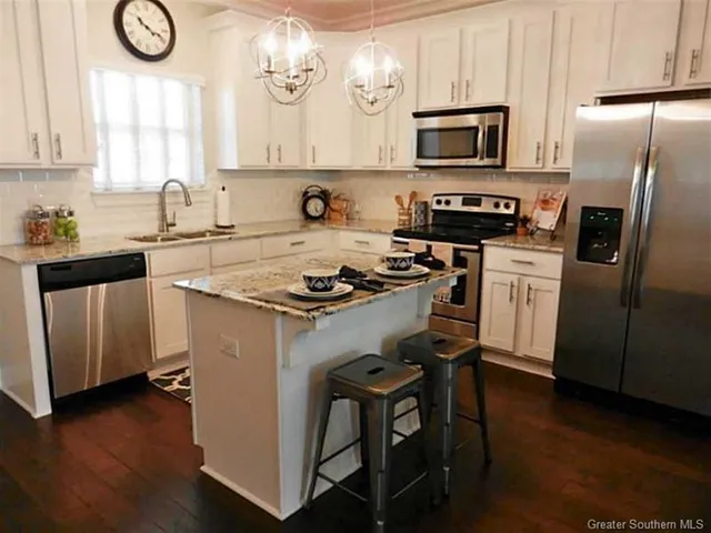 $214,500 | 1220 Pithon Street, Unit 6, Lake Charles, LA 70601