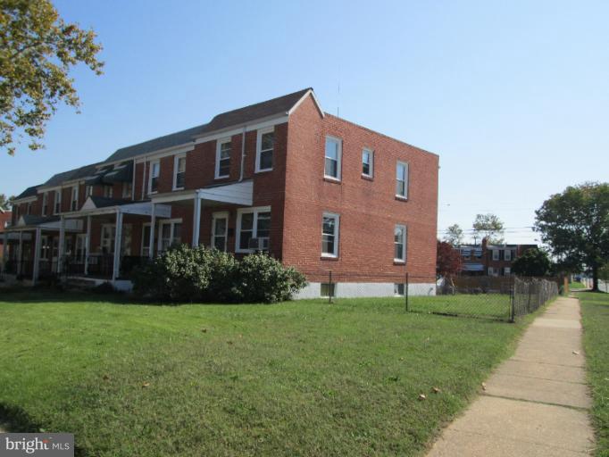 3733 Greenvale Road Baltimore, MD 21229 - Photo 12 of 12 Exterior (Front)