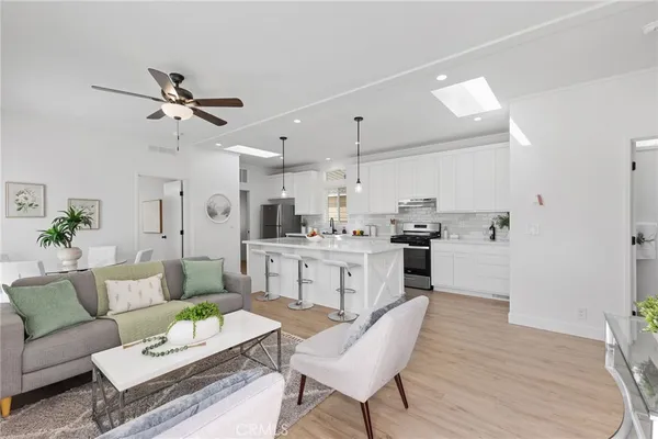 $269,900 | 15621 Beach Boulevard, Unit 19, Westminster, CA 92683