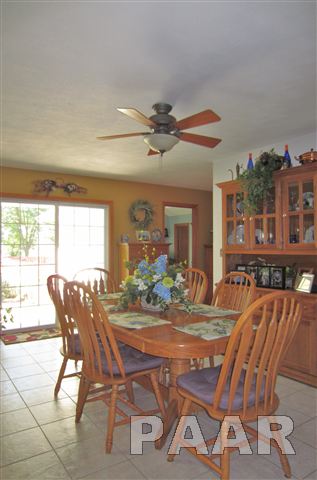 2810 Sheridan Road Pekin, IL 61554 - Photo 12 of 15 Gallery Image 12