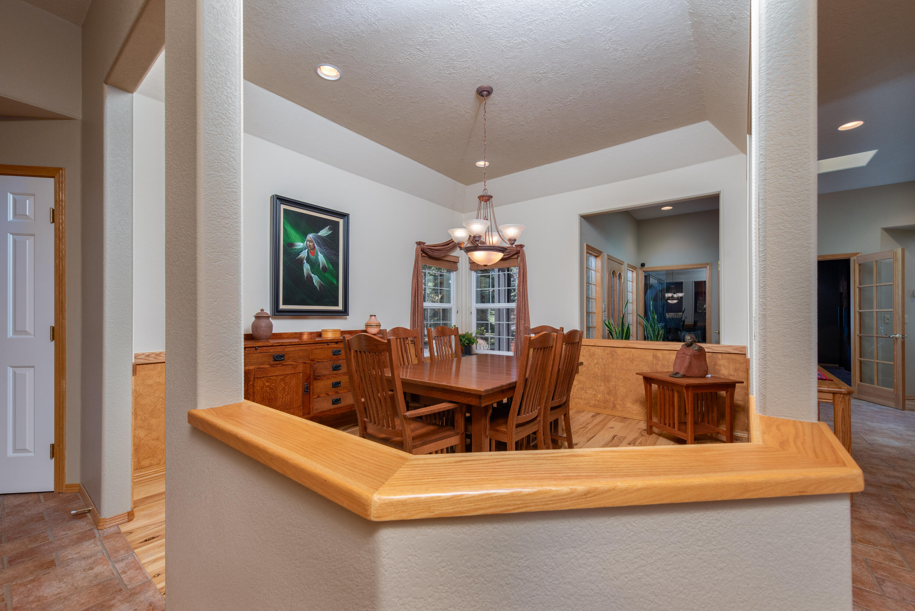 60230 Woodside Loop Bend, OR 97702 - Photo 14 of 49 Dining area