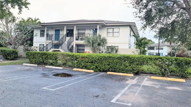 $215,000 | 3130 Southwest 20th Terrace, Unit 13A2, Delray Beach, FL 33445