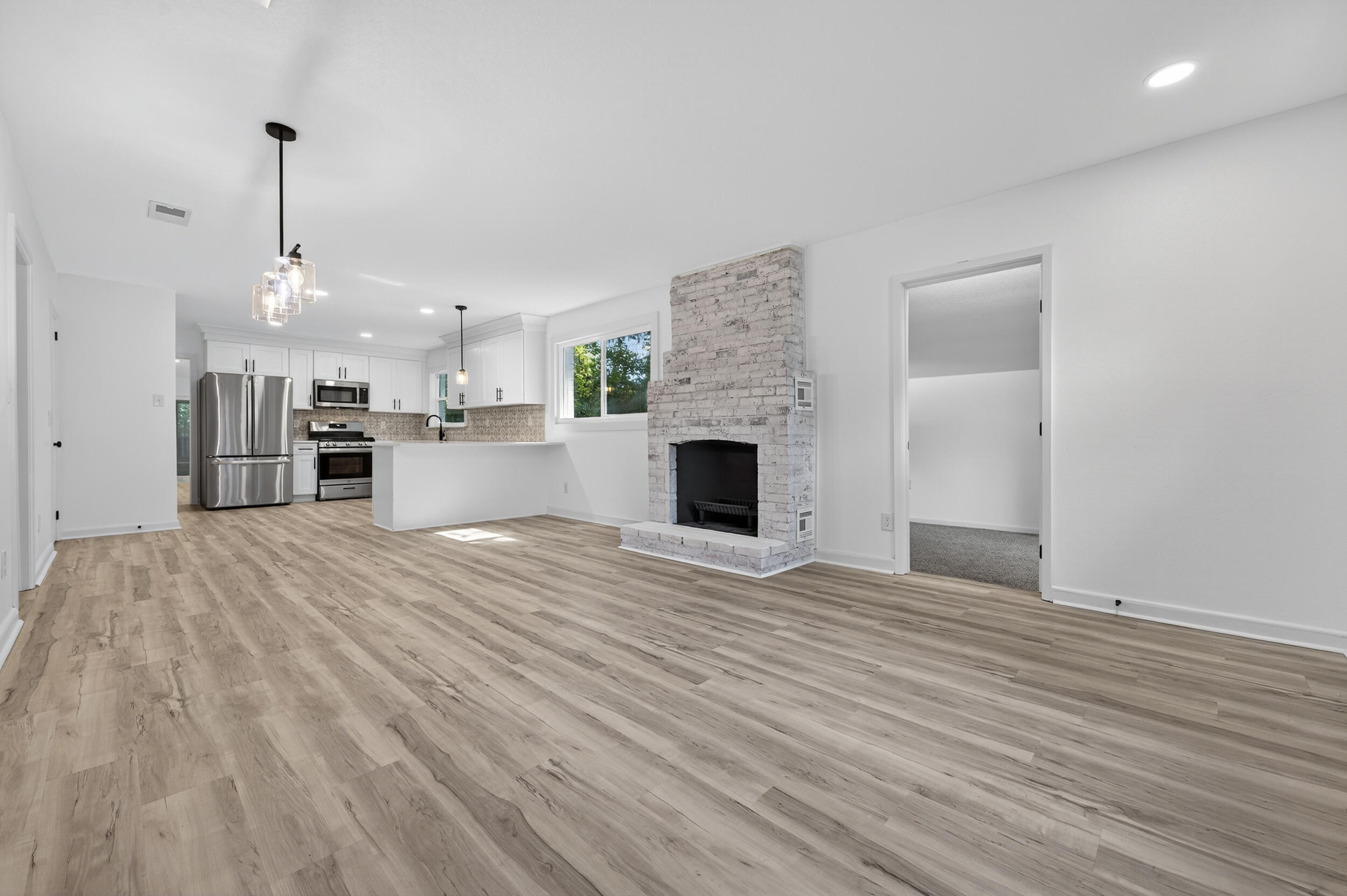 220 Edge Avenue Valparaiso, FL 32580 - Photo 5 of 64 220 edge ave-valparaiso-5