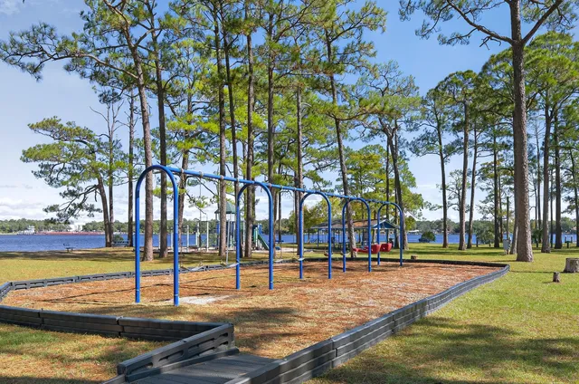 $398,000 | 220 Edge Avenue, Valparaiso, FL 32580