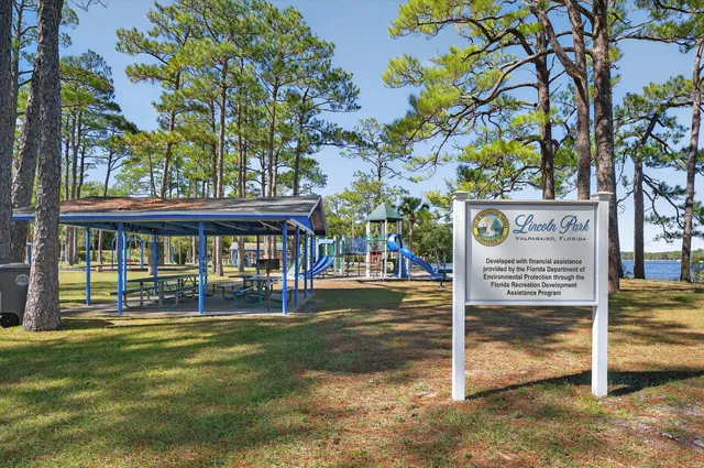 $398,000 | 220 Edge Avenue, Valparaiso, FL 32580