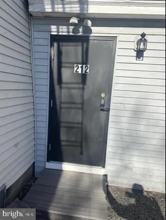 $1,500 | 212-214 Farnsworth Avenue, Unit 2, Bordentown, NJ 08505